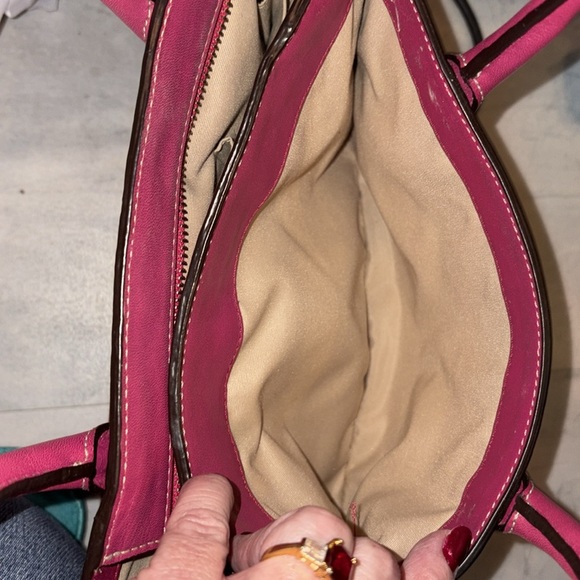 Coach  shoulder bag  thick smooth leather bright pink  Silvertone HW f13675  EUC - Picture 11 of 17
